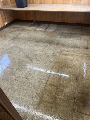 Before & After Commercial Floor Cleaning in Chicao Lawn, IL (3)