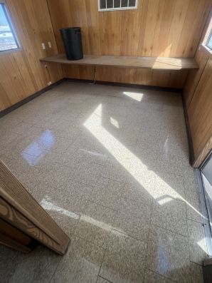 Before & After Commercial Floor Cleaning in Chicao Lawn, IL (4)